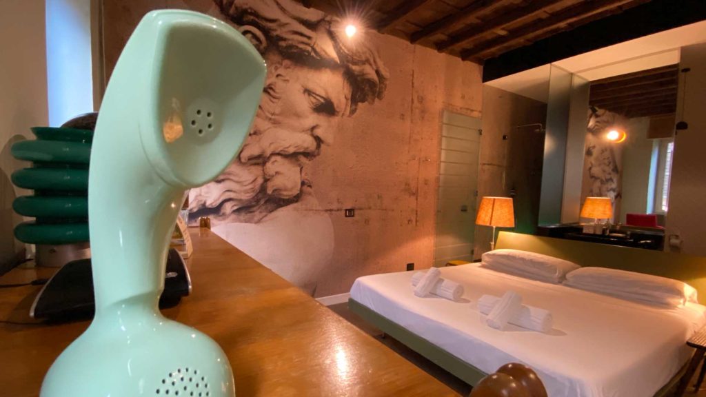 contatti bnb romantico elegante centro roma piazza di spagna via del corso centro storico suite lusso